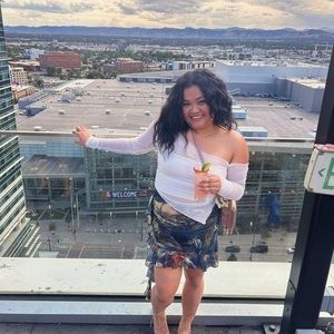 Meet your Posher, Camille